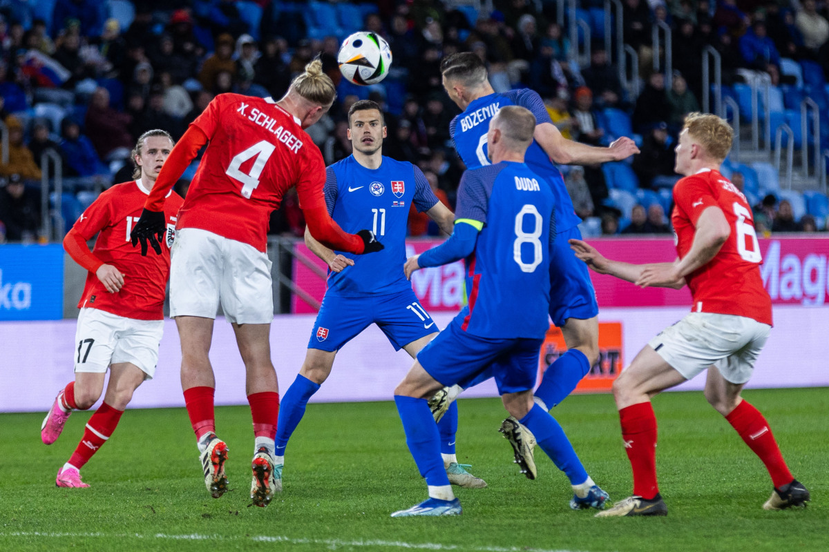 九游网页版登录入口-表现优异引爆全场！，西亚卡姆意外战胜利物浦上演精彩一战的简单介绍