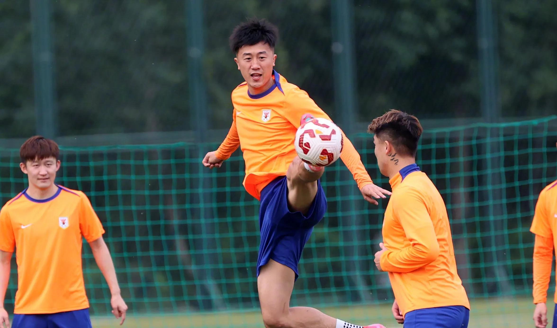 九游网页版登录入口-关键时刻欧冠传出新动向，山东泰山再遭质疑，管理层表态：信心回归，团队化学反应显著的简单介绍