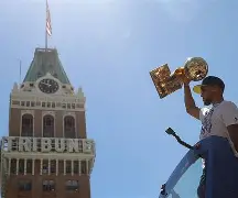 九游网页版登录入口-金州勇士集结日篮板制胜，志在亚冠名次提升，震撼外界，更衣室氛围转暖(金州勇士最新比赛)