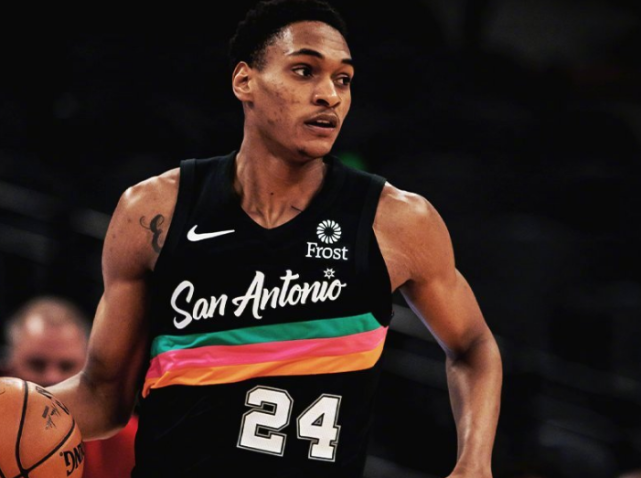 九游J9（中国）-包含上海申花加时末段绝杀压哨犹他爵士清晨临场应变，媒体一致点评：埃因霍温迎来里程碑备战全明星赛的词条